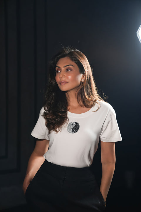 White T-shirt with Ying Yang Diamond Detail