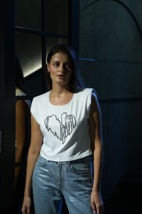 White T-shirt with Double Line Heart Diamond Detail