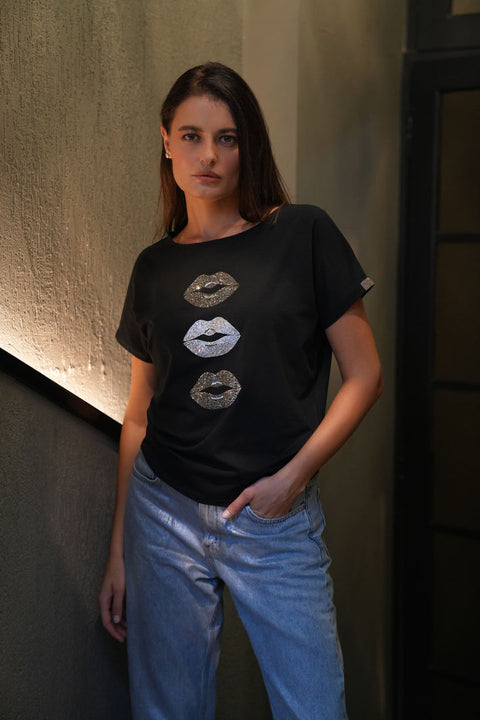 Black T-shirt with Lips diamond detail