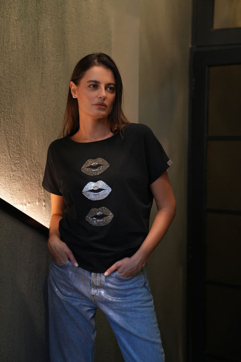 Black T-shirt with Lips diamond detail