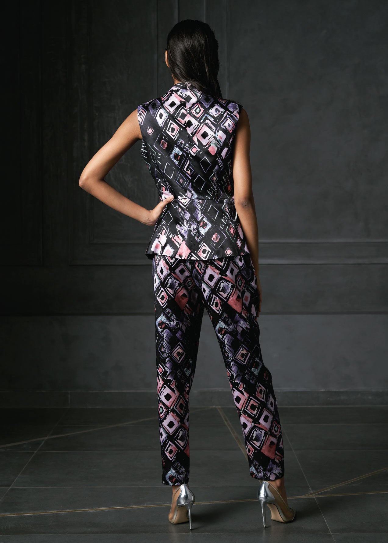 Olio in Black Printed Fitted Jacket